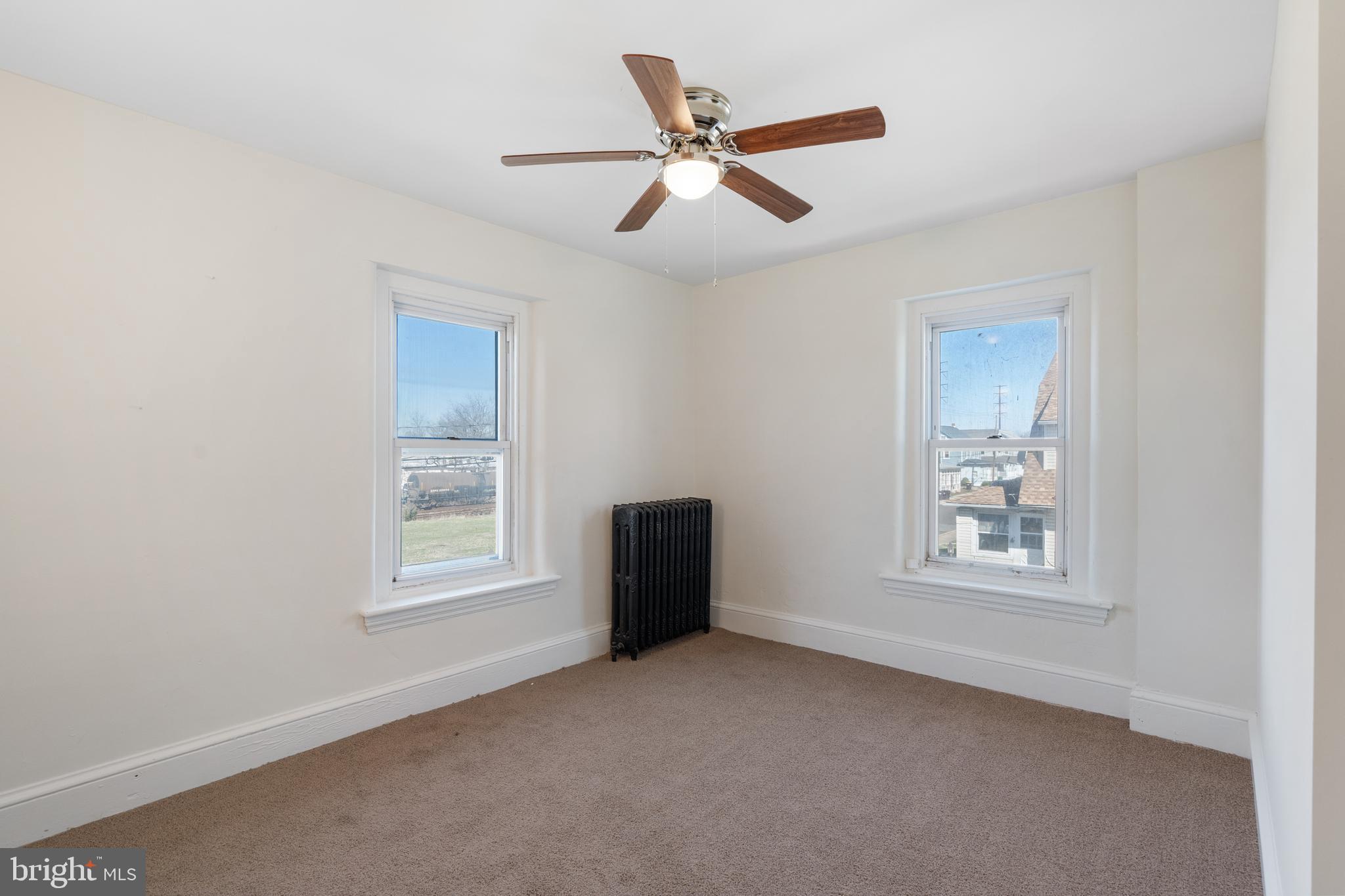 5 S Maple Ave