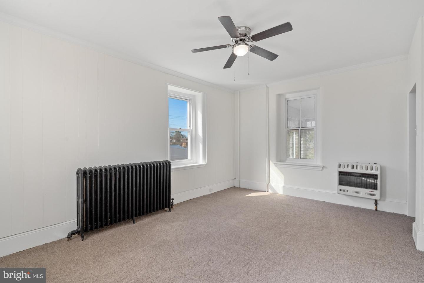 5 S Maple Ave