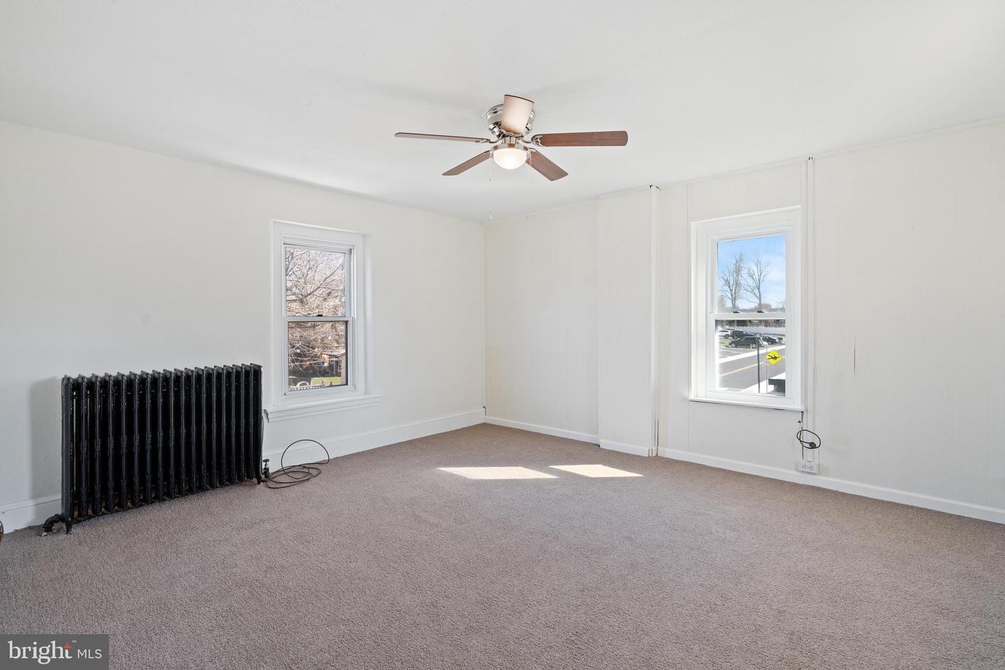 5 S Maple Ave