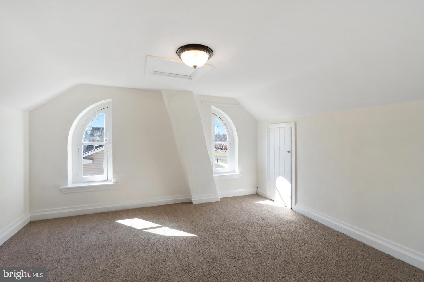 5 S Maple Ave