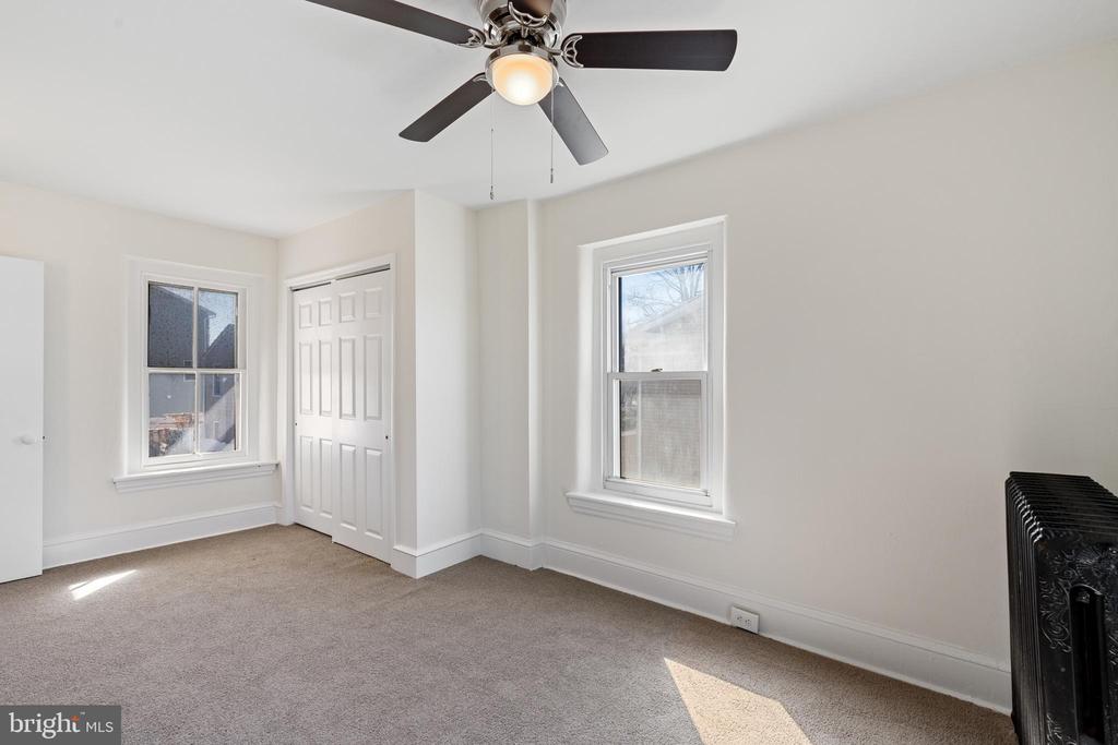 5 S Maple Ave