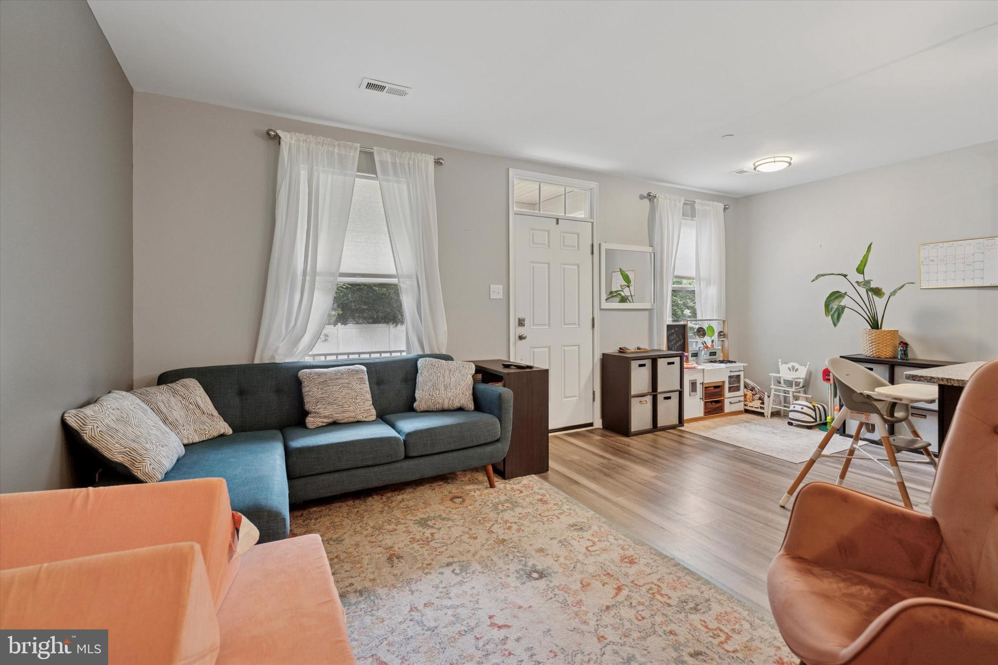 1525 DEKALB STREET 121