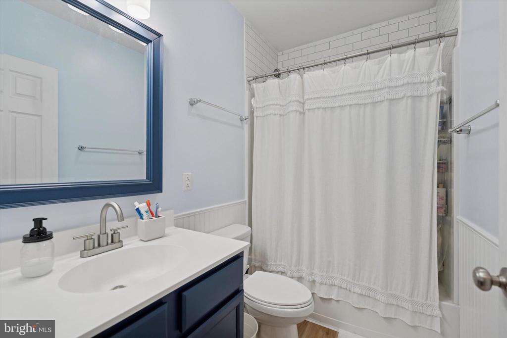 1525 DEKALB STREET 121