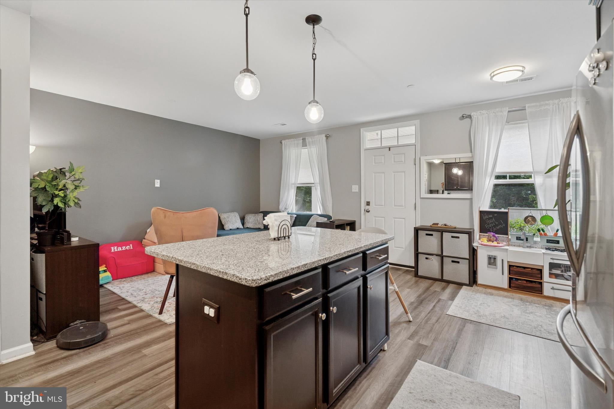 1525 DEKALB STREET 121