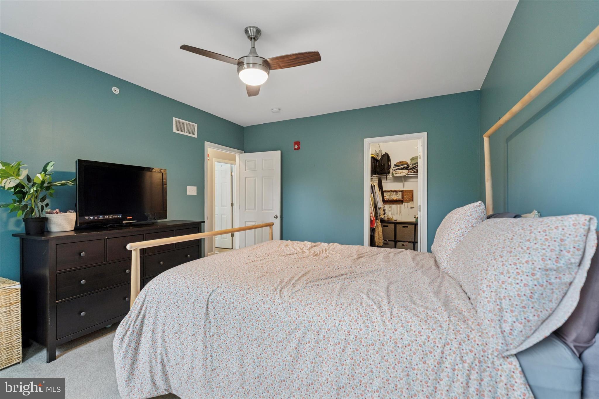 1525 DEKALB STREET 121