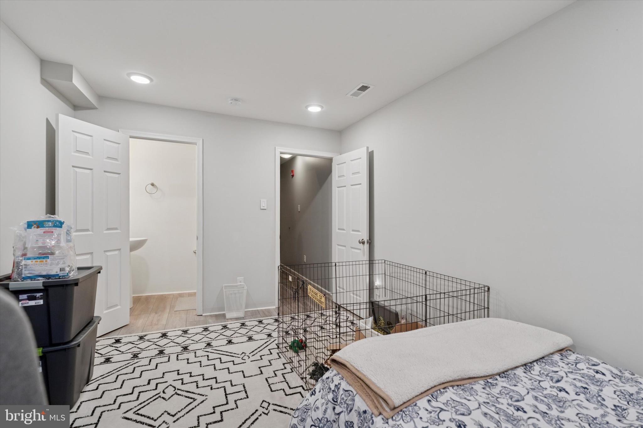 1525 DEKALB STREET 121