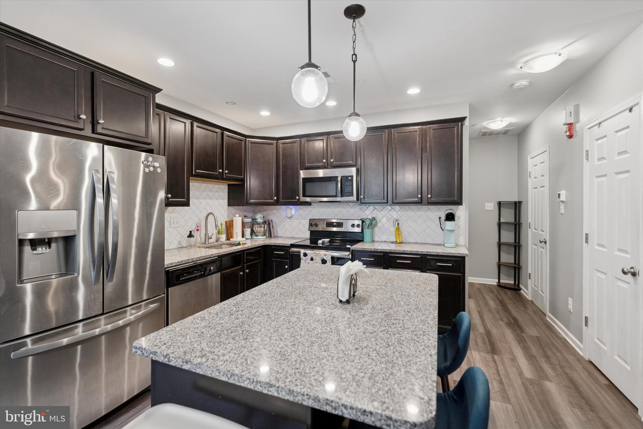 1525 DEKALB STREET 121