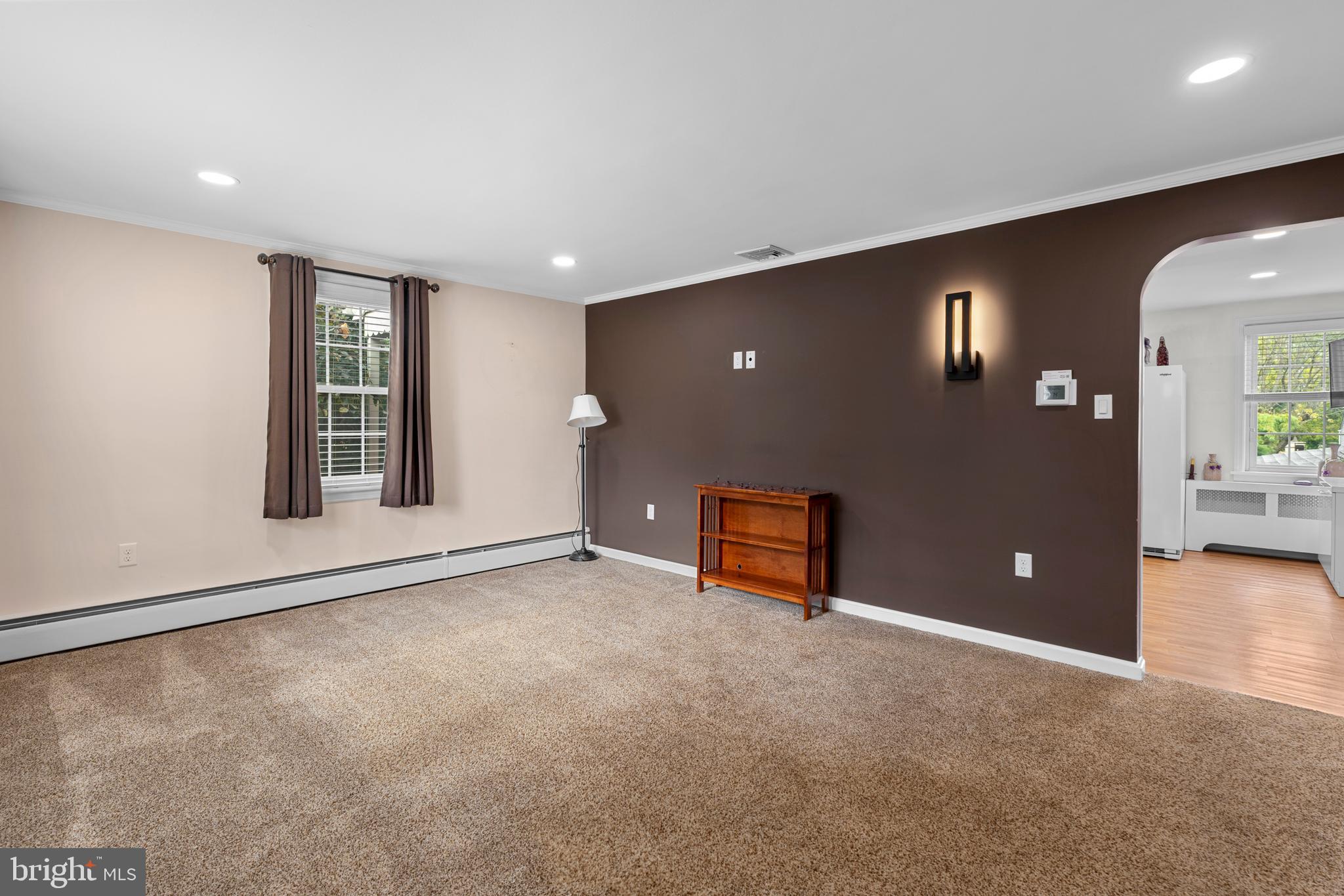 191 W RELIANCE ROAD