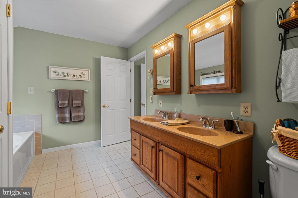 701 QUAIL CIRCLE