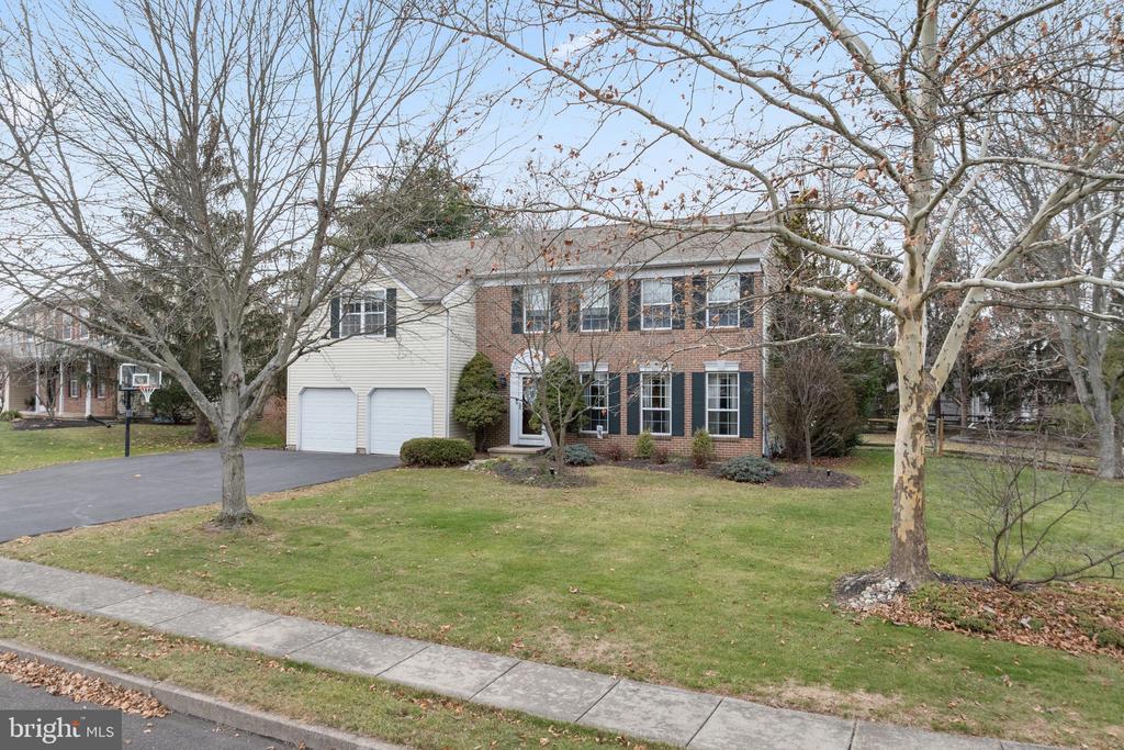 701 QUAIL CIRCLE