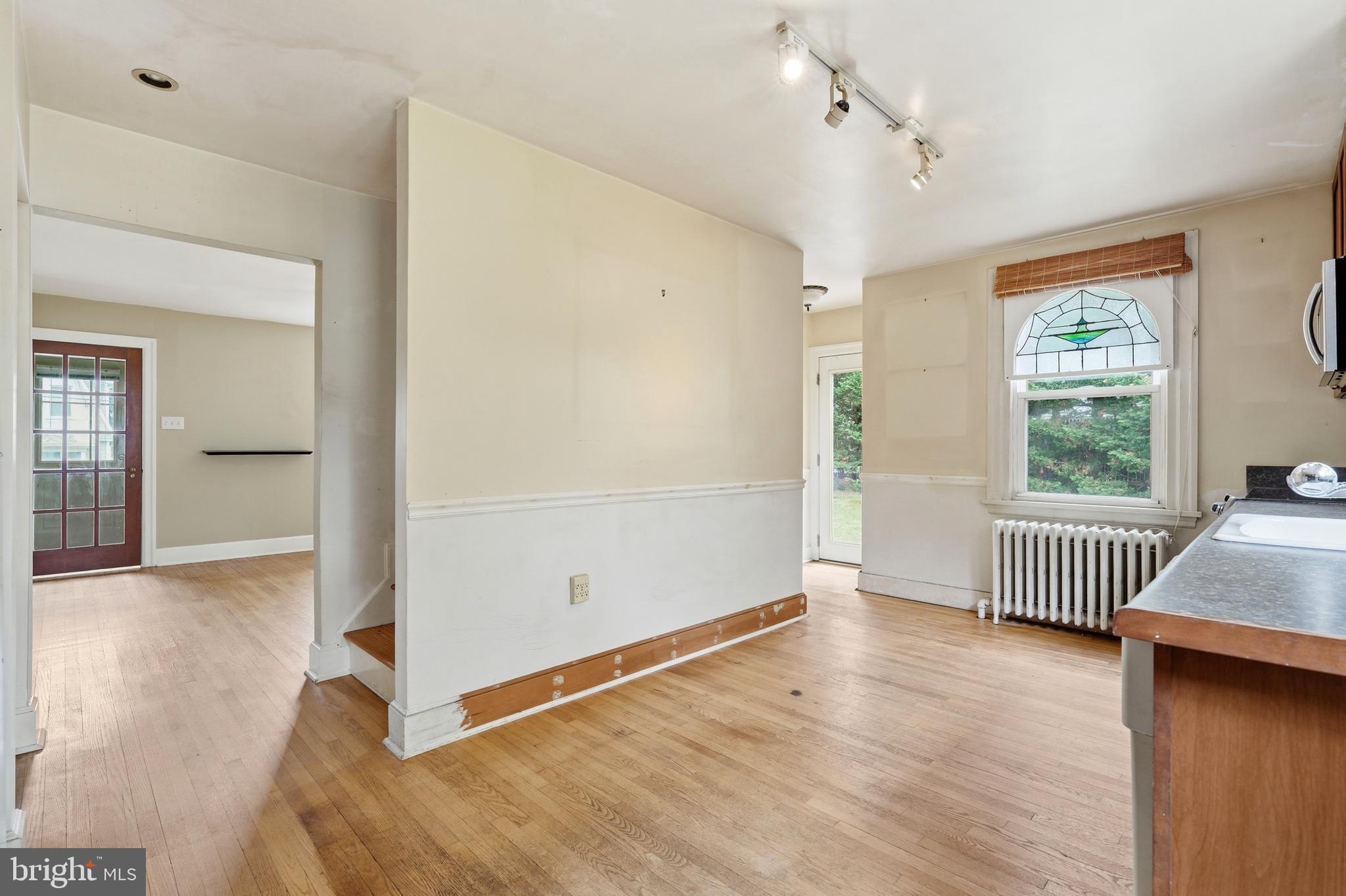 2018 ROY AVENUE