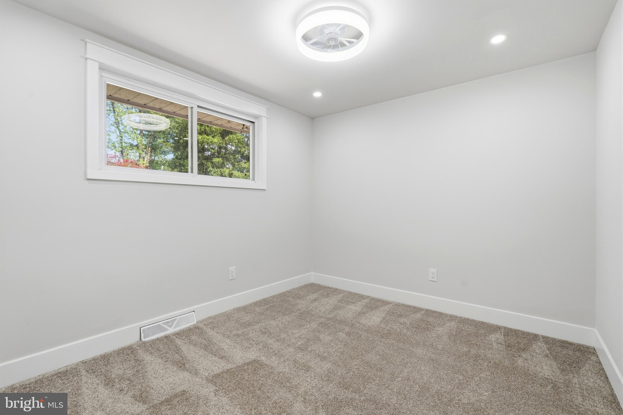 422 PRIVET ROAD