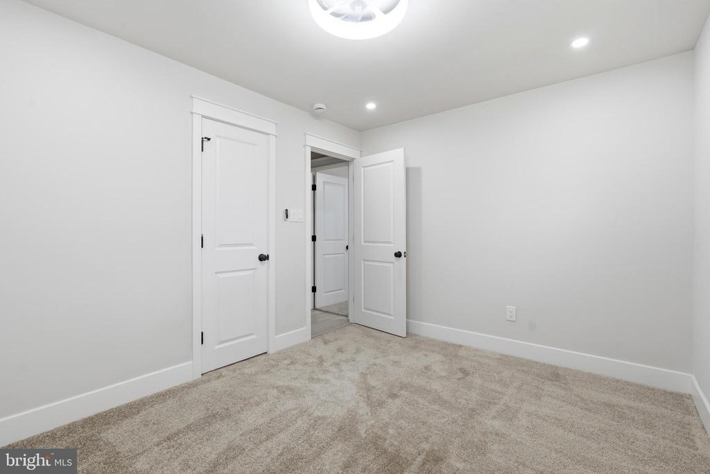 422 PRIVET ROAD