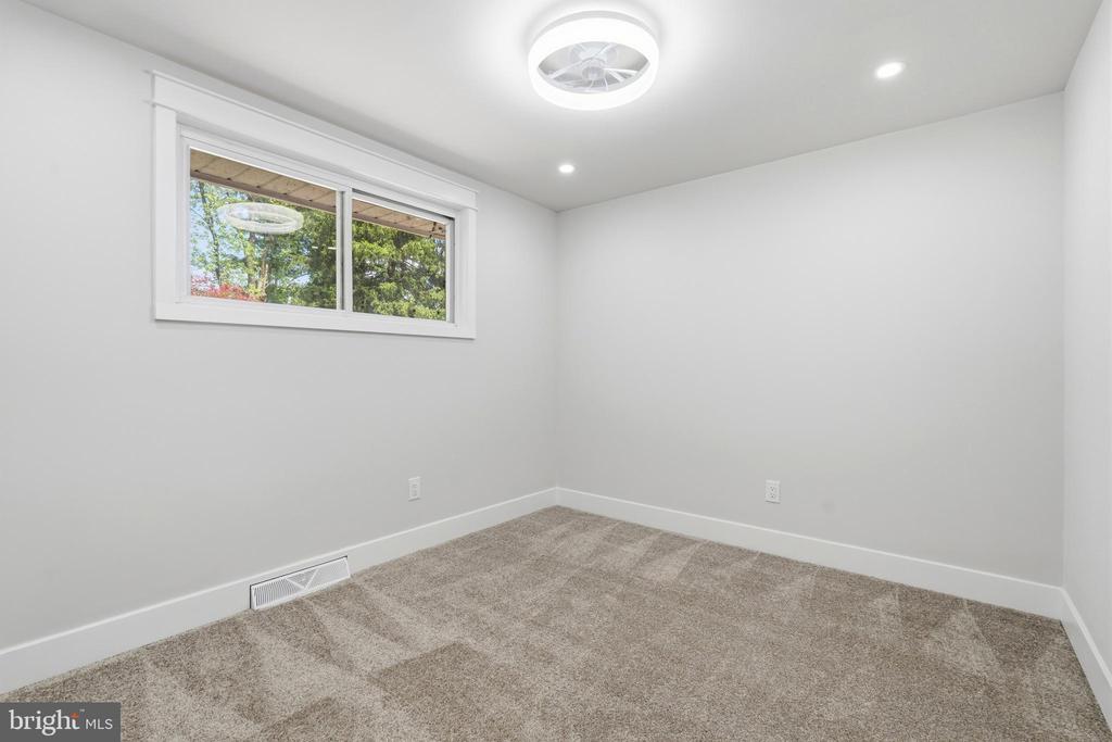 422 PRIVET ROAD