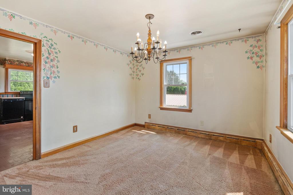439 W Center St