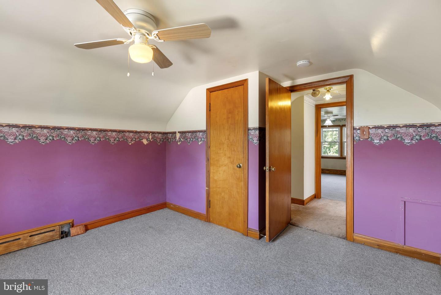 439 W Center St
