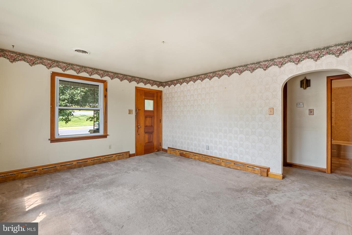 439 W Center St