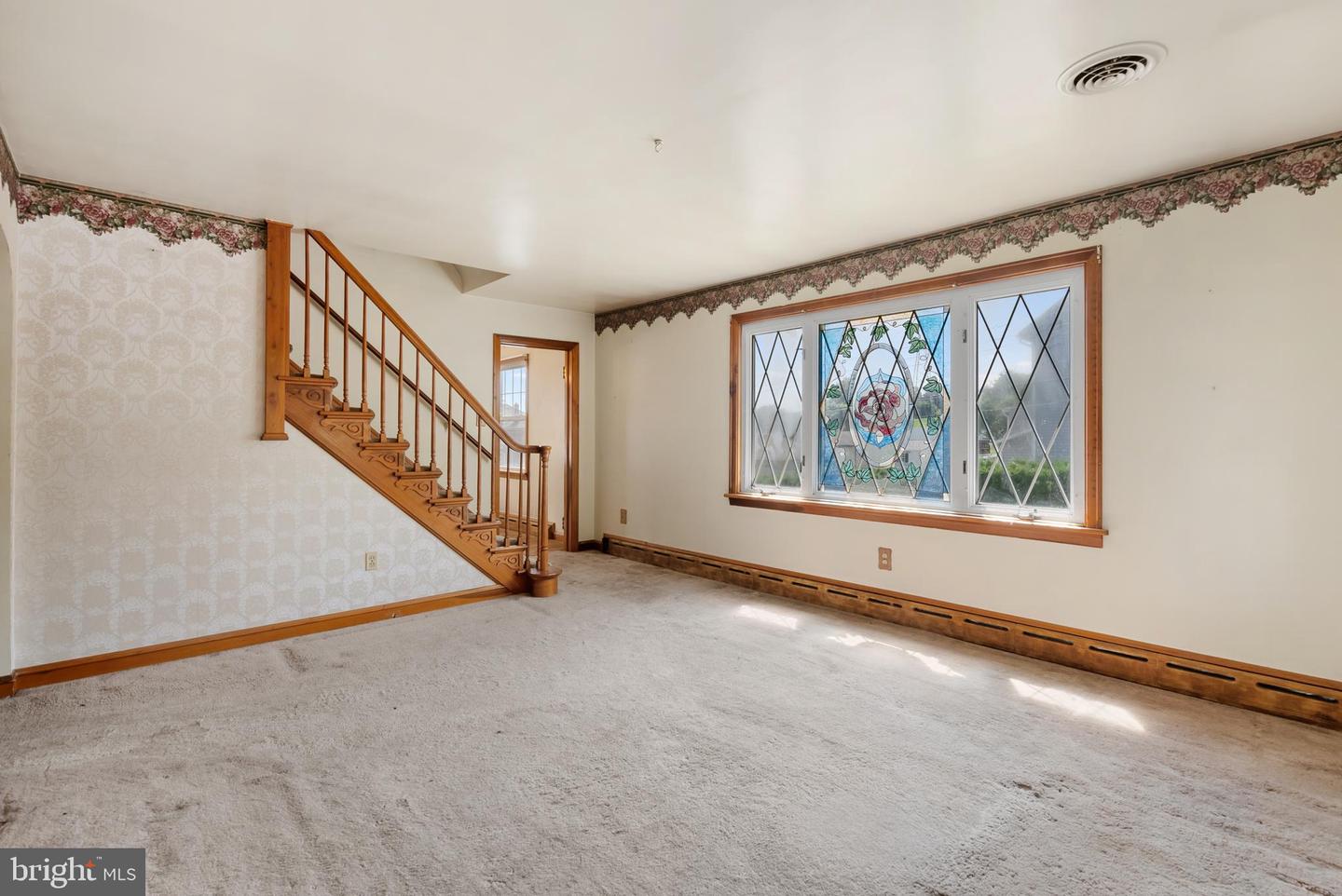 439 W Center St