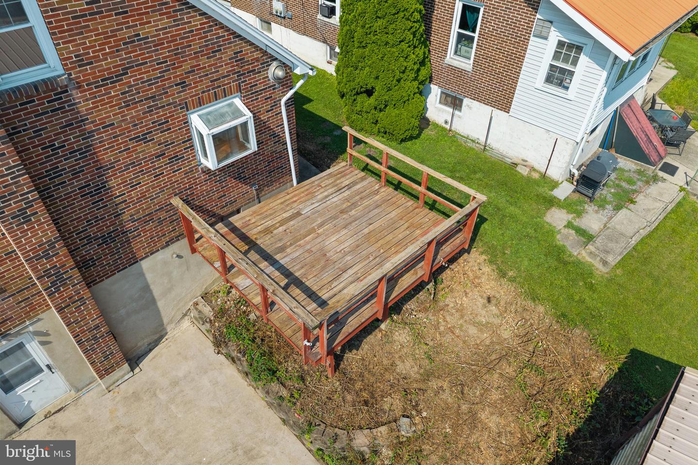 439 W Center St