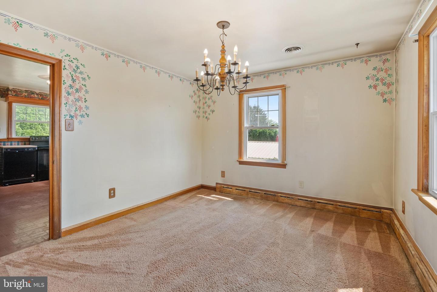 439 W Center St