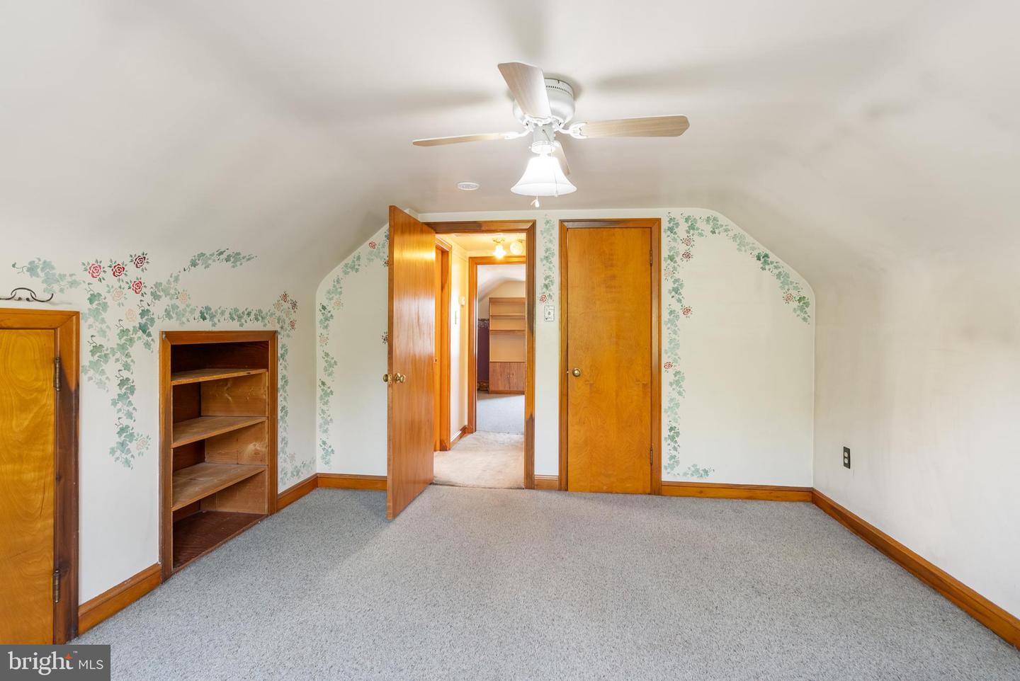 439 W Center St