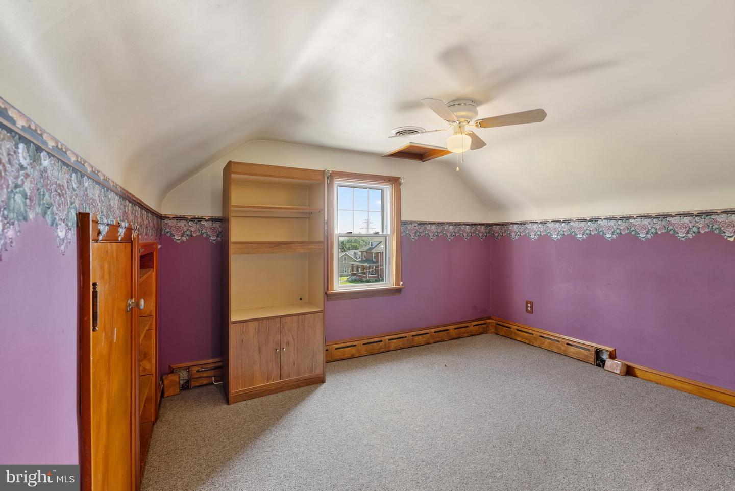 439 W Center St