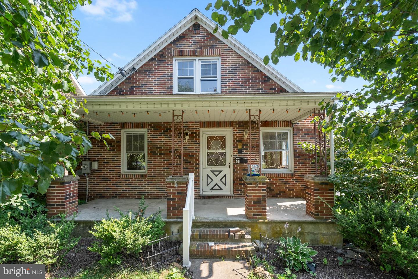 439 W Center St