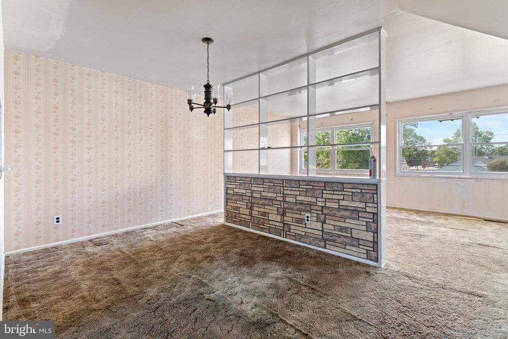 12218 Sweet Briar Rd