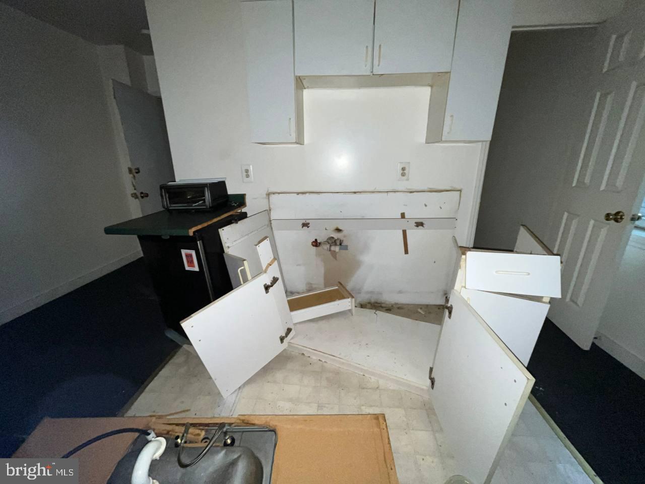 2252 N BROAD STREET 54