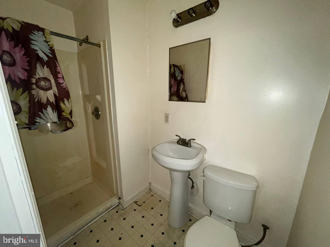 2252 N BROAD STREET 54