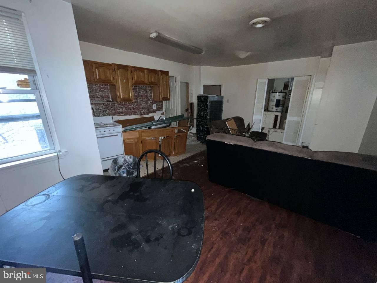 2252 N BROAD STREET 54