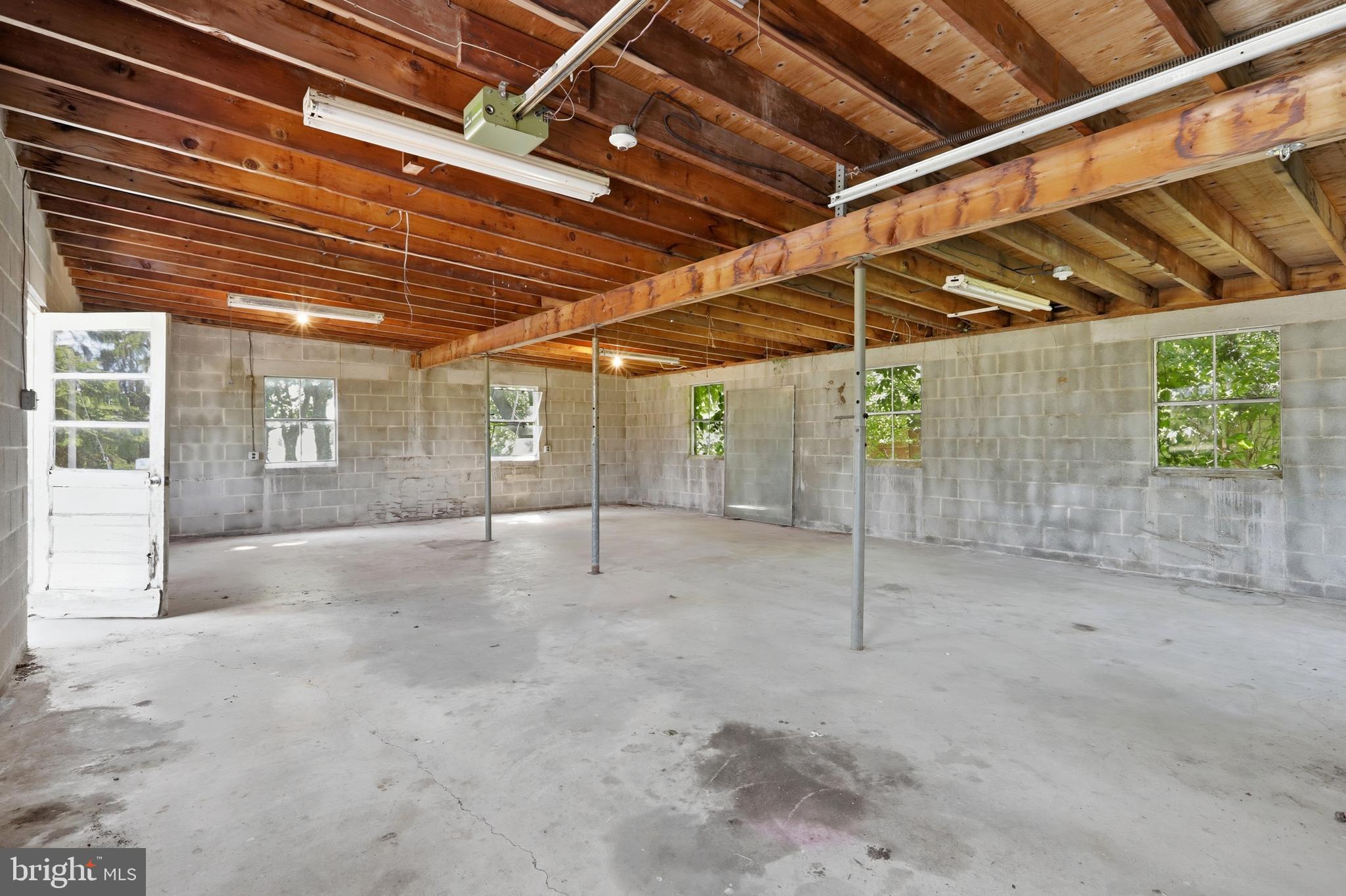 3560 RAINTREE ROAD
