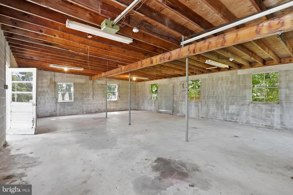 3560 RAINTREE ROAD
