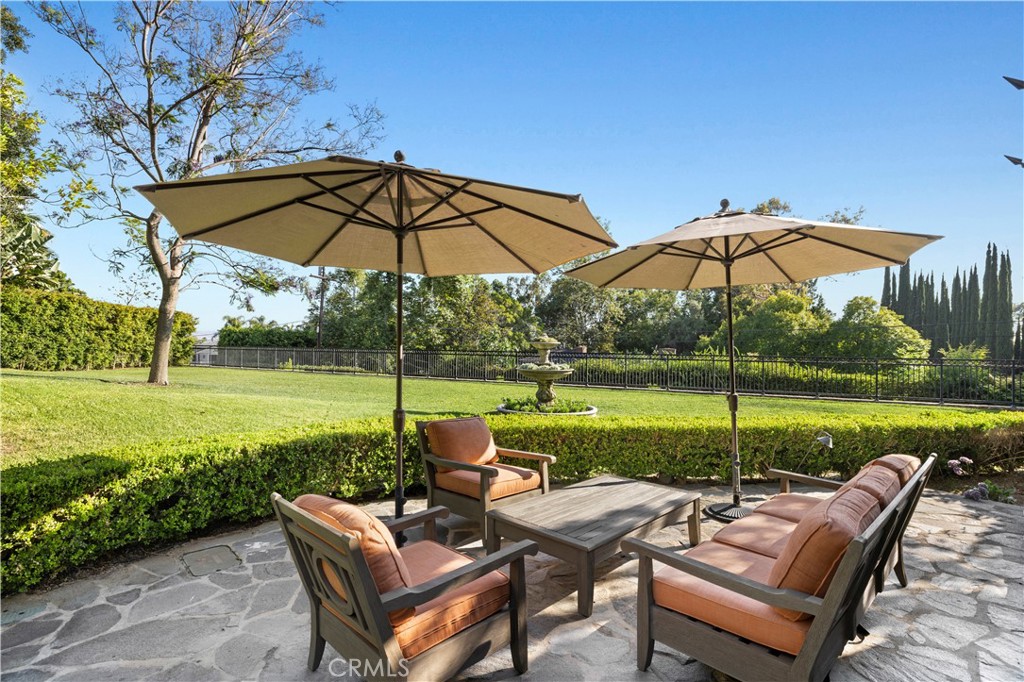 1620 La Loma Drive