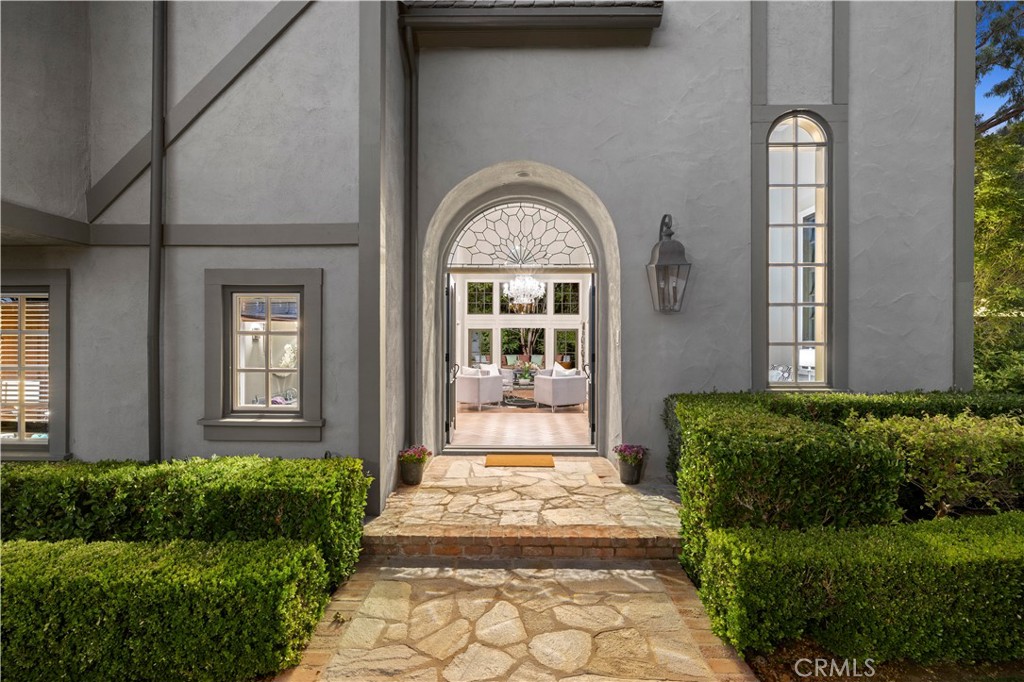 1620 La Loma Drive