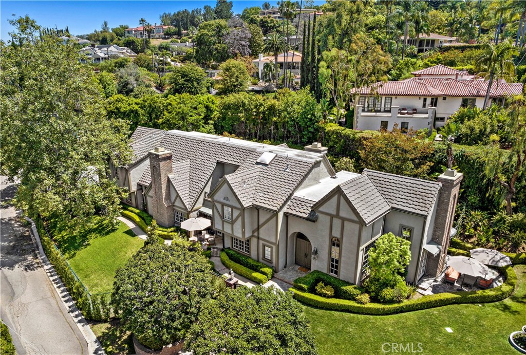 1620 La Loma Drive