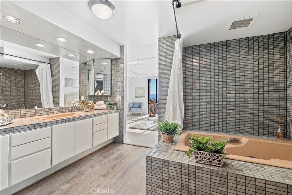 601 Lido Park Drive 6F