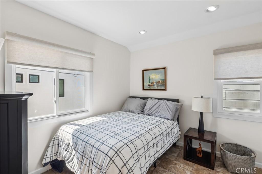 410 .5 Goldenrod Avenue B