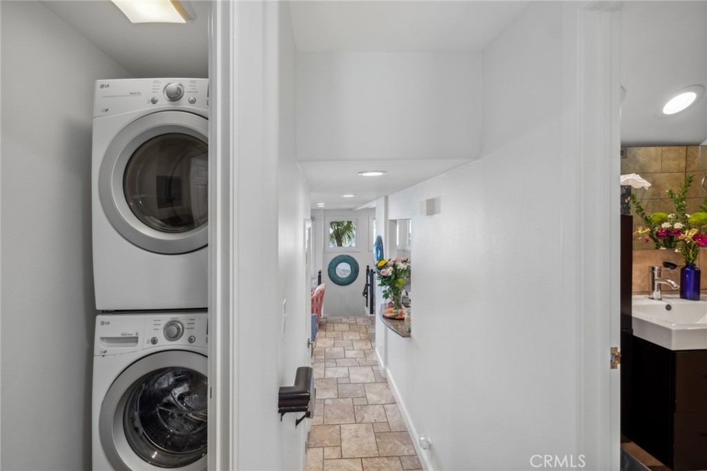 410 .5 Goldenrod Avenue B