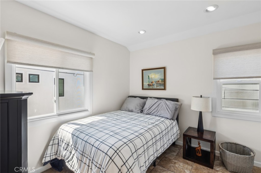 410 .5 Goldenrod Avenue B