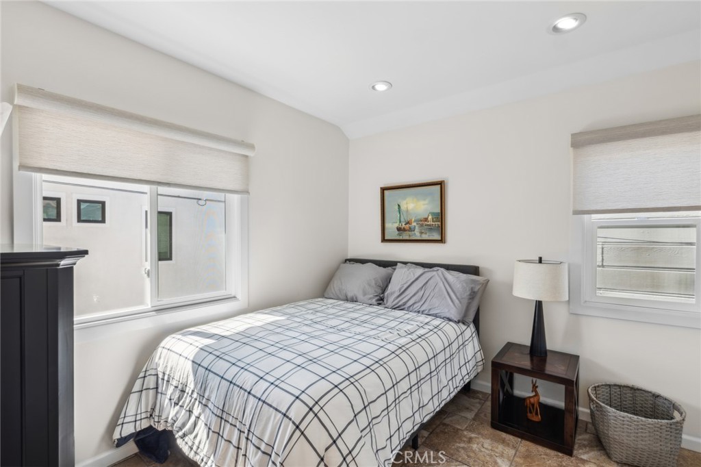 410 .5 Goldenrod Avenue B