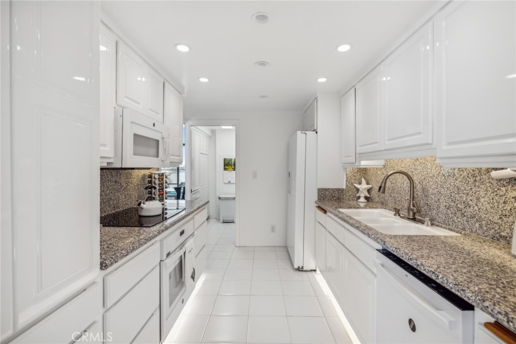 601 Lido Park Drive 2E