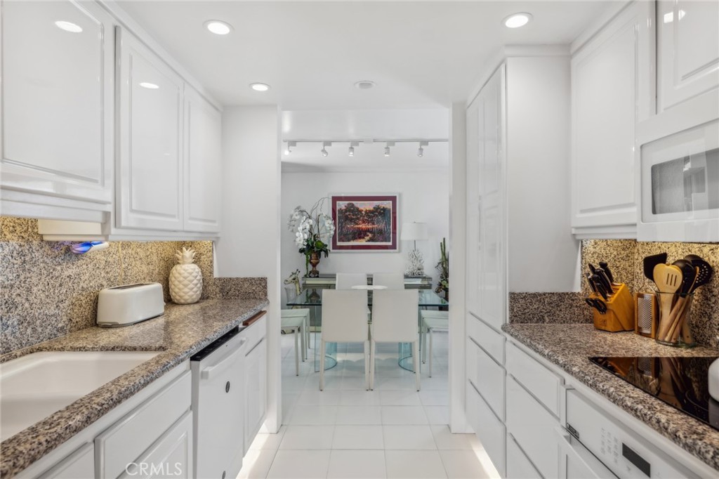 601 Lido Park Drive 2E