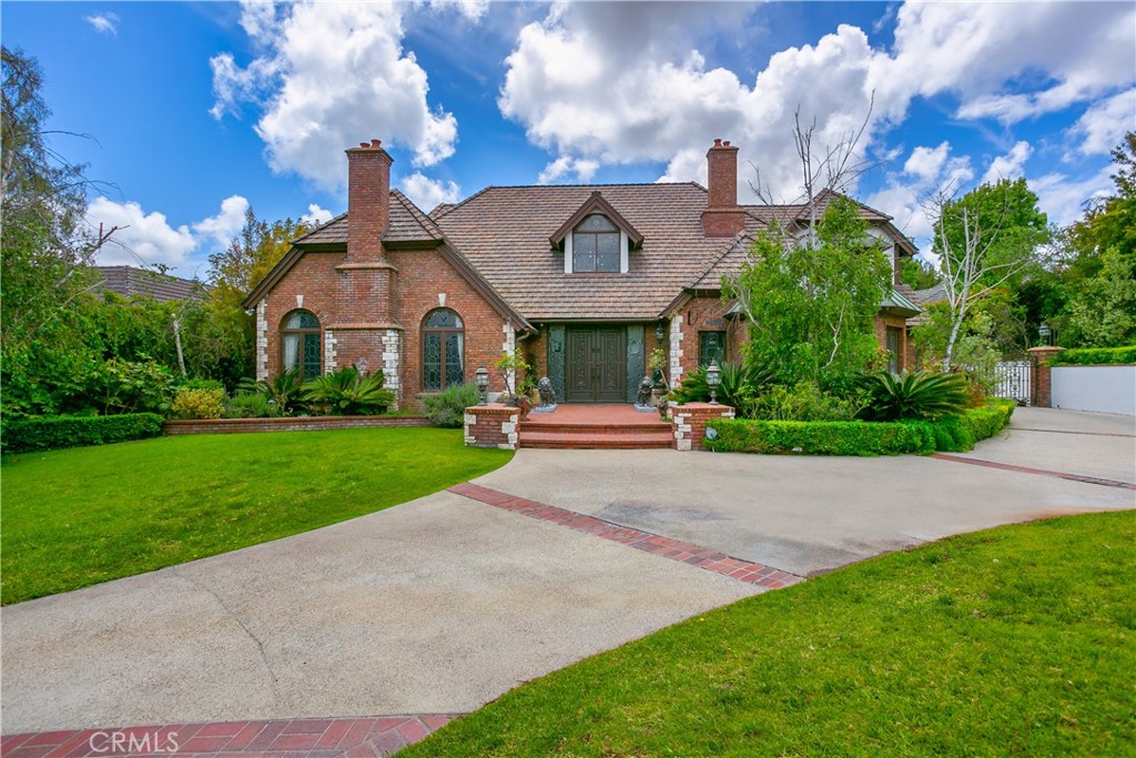 30821 Hunt Club Drive