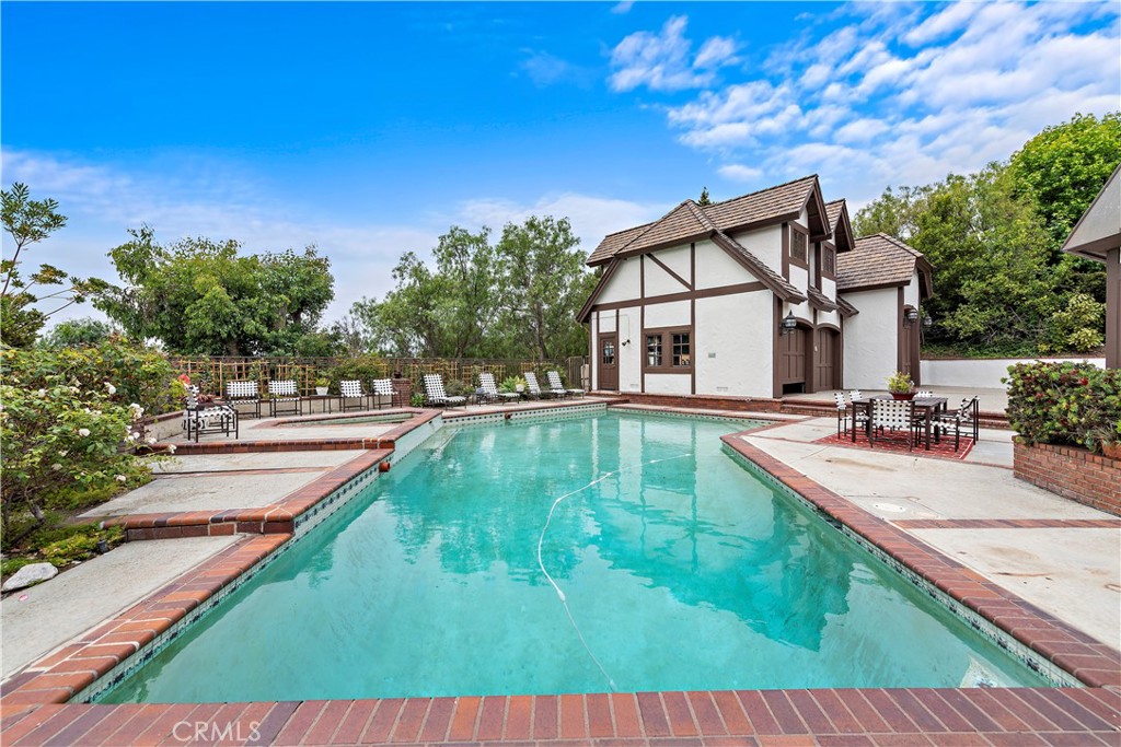 30821 Hunt Club Drive