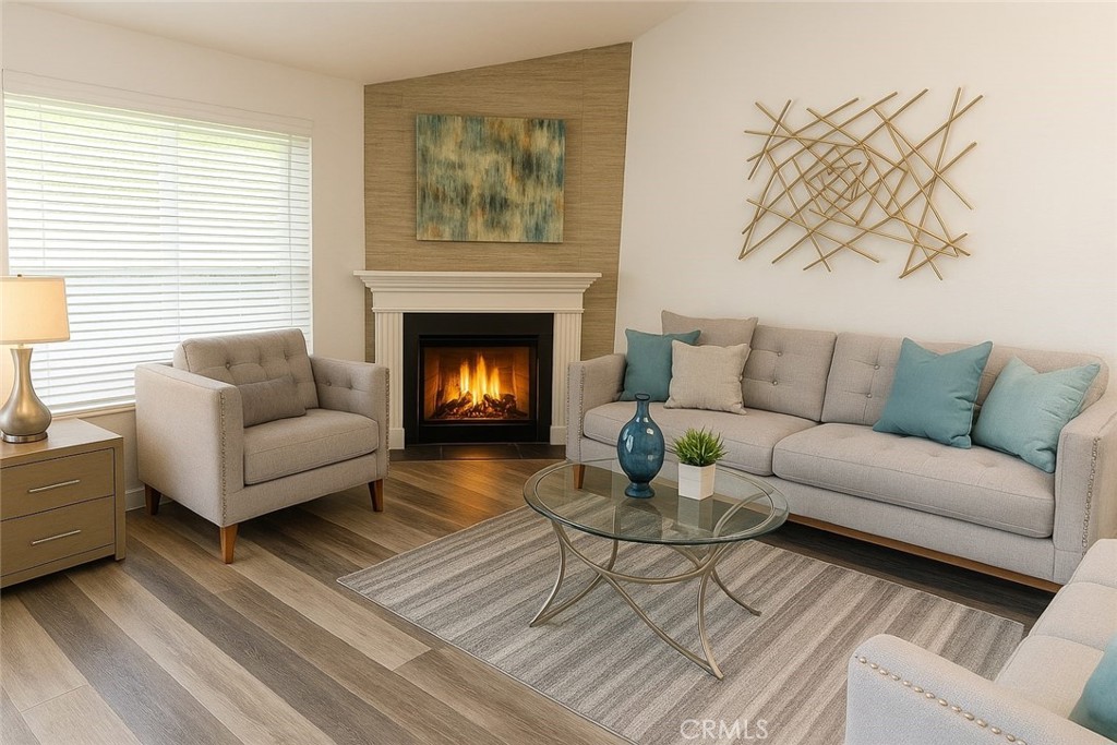 345 University Drive L5