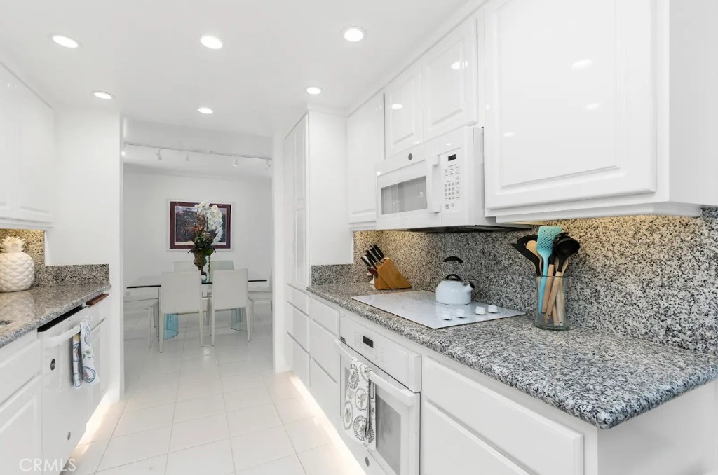 601 Lido Park Drive 2E