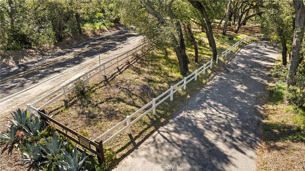 19411 Live Oak Canyon