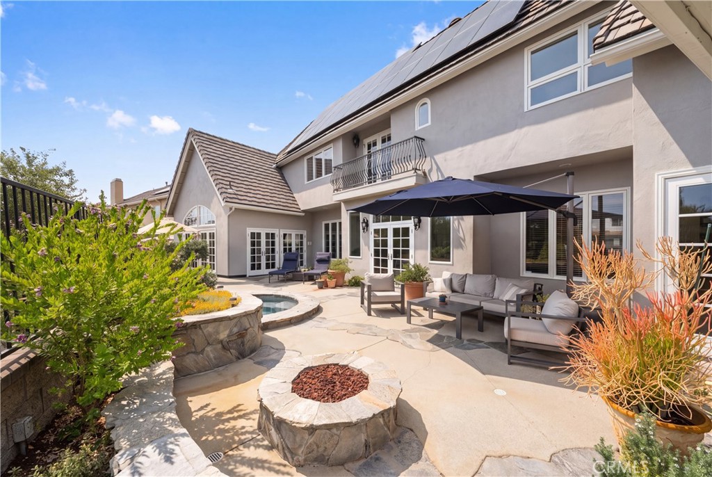 22187 Westcliff