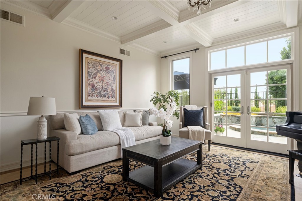 22187 Westcliff